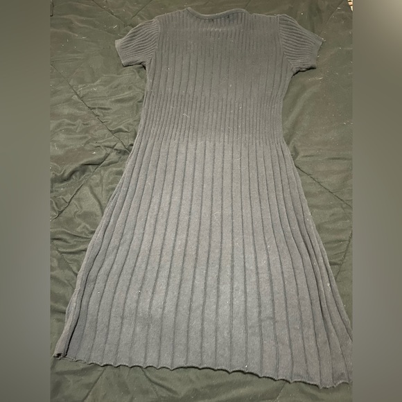 Simple black sweater dress - Picture 2 of 2